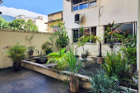 Apartamento à venda com 143m², 3 quartos e 2 vagasÁrea Comum 