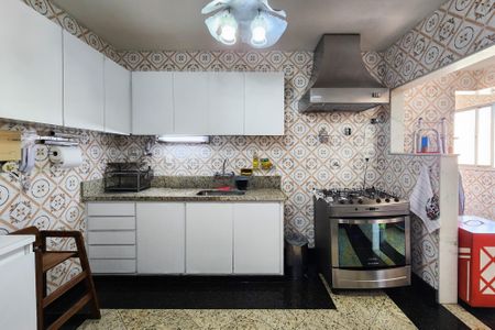 Apartamento à venda com 143m², 3 quartos e 2 vagasCozinha 