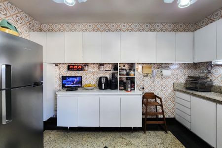 Apartamento à venda com 143m², 3 quartos e 2 vagasCozinha 