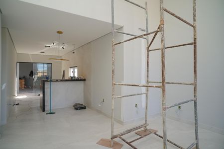 Sala de casa de condomínio para alugar com 3 quartos, 150m² em Inoa, Maricá