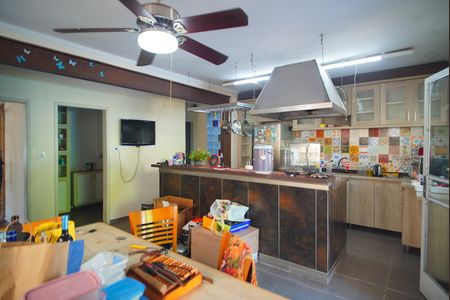 Casa à venda com 450m², 5 quartos e 3 vagasCozinha