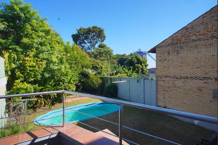 Casa à venda com 450m², 5 quartos e 3 vagasSuíte - Vista