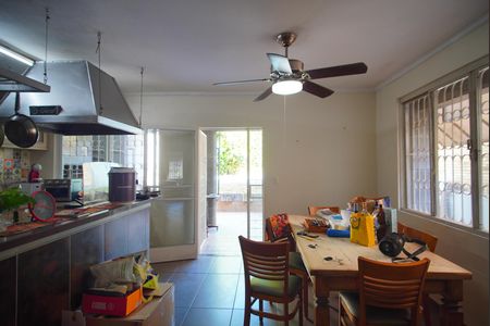 Casa à venda com 450m², 5 quartos e 3 vagasCozinha