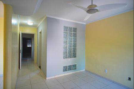 Casa à venda com 450m², 5 quartos e 3 vagasSuíte