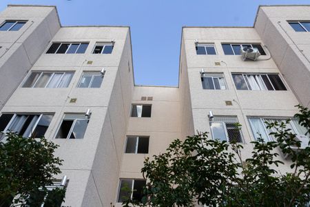 Apartamento para alugar com 48m², 2 quartos e 1 vaga Apartamento para alugar com 48m², 2 quartos e 1 vagaFachada