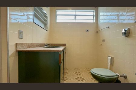 Casa para alugar com 180m², 3 quartos e 2 vagasBanheiro