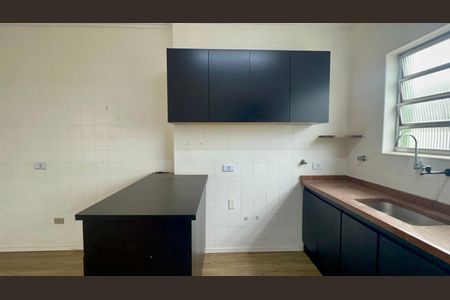 Casa para alugar com 180m², 3 quartos e 2 vagasCozinha