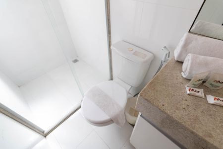 Banheiro de kitnet/studio para alugar com 2 quartos, 32m² em Campo Grande, Rio de Janeiro