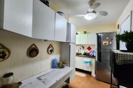 Apartamento à venda com 77m², 2 quartos e 1 vagaCozinha 