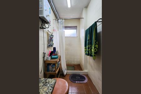 Apartamento à venda com 77m², 2 quartos e 1 vagaBanheiro 