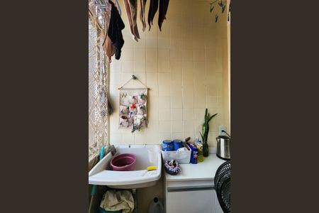 Apartamento à venda com 77m², 2 quartos e 1 vagaÁrea de Serviço 