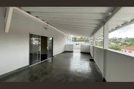 Apartamento à venda com 240m², 2 quartos e sem vagaVaranda