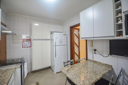 Apartamento à venda com 100m², 2 quartos e 4 vagas Apartamento à venda com 100m², 2 quartos e 4 vagasCozinha