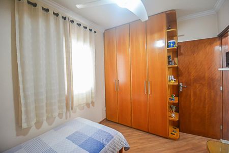 Apartamento à venda com 100m², 2 quartos e 4 vagas Apartamento à venda com 100m², 2 quartos e 4 vagasQuarto