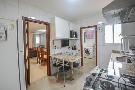Apartamento à venda com 100m², 2 quartos e 4 vagas Apartamento à venda com 100m², 2 quartos e 4 vagasCozinha