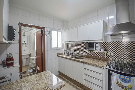 Apartamento à venda com 100m², 2 quartos e 4 vagas Apartamento à venda com 100m², 2 quartos e 4 vagasCozinha