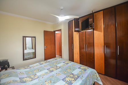 Apartamento à venda com 100m², 2 quartos e 4 vagas Apartamento à venda com 100m², 2 quartos e 4 vagasQuarto Suíte