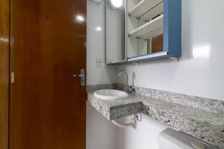 Apartamento para alugar com 45m², 2 quartos e sem vagaBanheiro