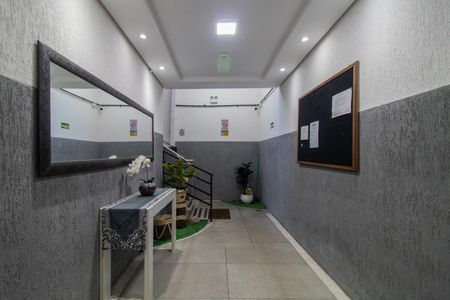 Apartamento para alugar com 86m², 2 quartos e sem vagaHall social