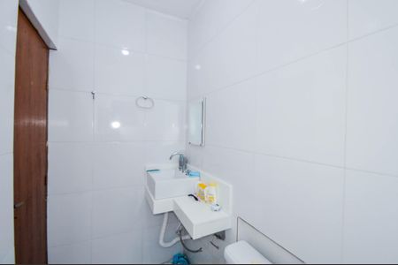Casa para alugar com 55m², 2 quartos e sem vagaBanheiro