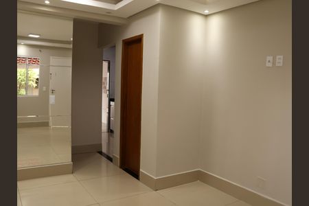 Sala de casa para alugar com 3 quartos, 120m² em Setor Centro Oeste, Goiânia