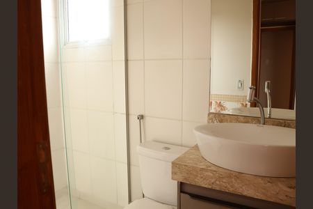 Banheiro da Suíte 2 de casa à venda com 3 quartos, 120m² em Setor Centro Oeste, Goiânia