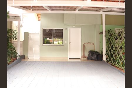 Garagem de casa à venda com 3 quartos, 120m² em Setor Centro Oeste, Goiânia