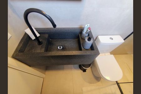 Apartamento para alugar com 56m², 2 quartos e 1 vagaQuarto 1 - Suíte Banheiro 