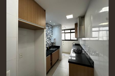 Apartamento à venda com 3 quartos, 120m² em Grajaú, Belo Horizonte