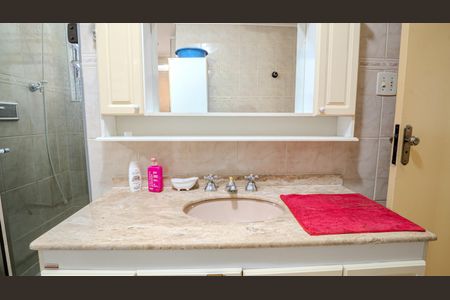 Apartamento à venda com 102m², 3 quartos e 1 vagaBanheiro 