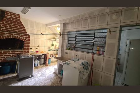 Casa à venda com 85m², 3 quartos e 2 vagas Casa à venda com 85m², 3 quartos e 2 vagasÁrea externa