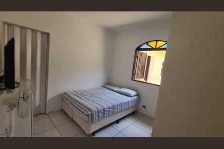 Quarto de casa à venda com 3 quartos, 85m² em Vila do Castelo, São Paulo