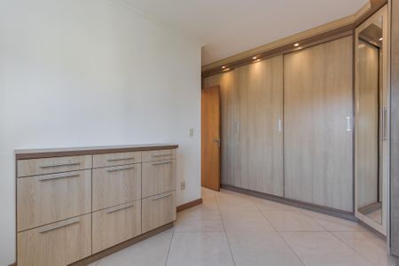Suíte de apartamento para alugar com 3 quartos, 86m² em Passo D’areia, Porto Alegre