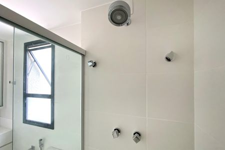 Apartamento à venda com 63m², 2 quartos e 2 vagasBanheiro da Suíte 1
