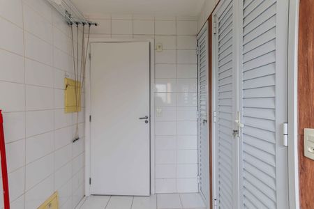 Apartamento para alugar com 110m², 2 quartos e 2 vagasCozinha e Área de Serviço