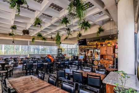 Apartamento para alugar com 110m², 2 quartos e 2 vagasRestaurante