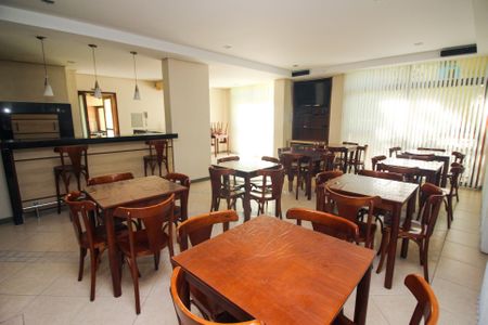 Apartamento para alugar com 100m², 3 quartos e 2 vagas Apartamento para alugar com 100m², 3 quartos e 2 vagasÁrea comum - Salão de festas