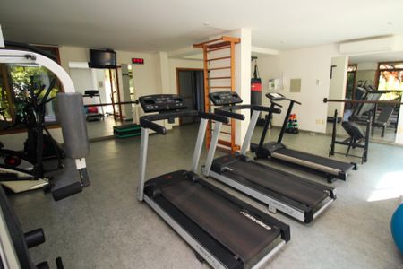 Apartamento para alugar com 100m², 3 quartos e 2 vagas Apartamento para alugar com 100m², 3 quartos e 2 vagasÁrea comum - Academia