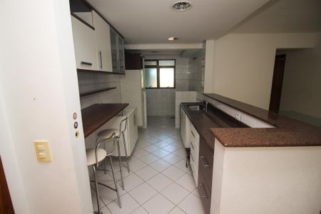 Apartamento para alugar com 100m², 3 quartos e 2 vagas Apartamento para alugar com 100m², 3 quartos e 2 vagasCozinha
