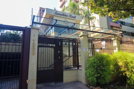 Apartamento para alugar com 100m², 3 quartos e 2 vagas Apartamento para alugar com 100m², 3 quartos e 2 vagasFachada e portaria