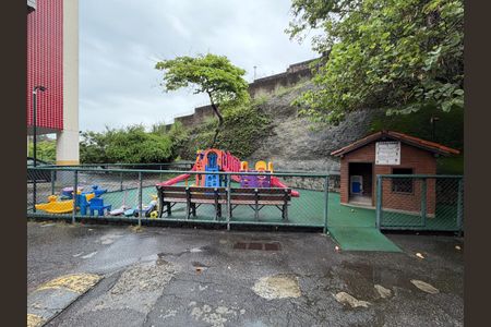 Apartamento para alugar com 70m², 3 quartos e 1 vagaÁrea comum - Playground