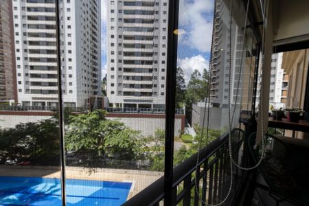 Apartamento à venda com 81m², 2 quartos e 2 vagasVaranda