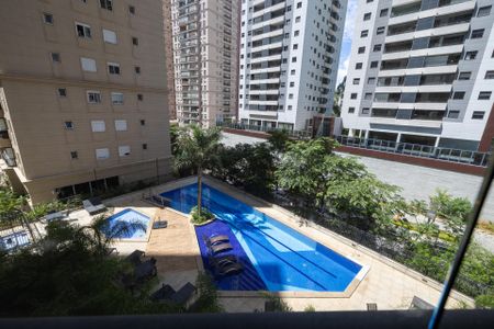Apartamento à venda com 81m², 2 quartos e 2 vagasVaranda