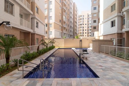 Apartamento à venda com 37m², 2 quartos e sem vagaÁrea comum - Piscina