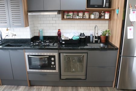 Apartamento à venda com 37m², 2 quartos e sem vagaCozinha e Área de Serviço