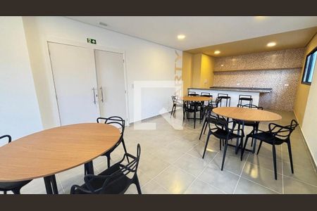 Apartamento para alugar com 45m², 2 quartos e 1 vaga Apartamento para alugar com 45m², 2 quartos e 1 vagaÁrea comum - Salão de festas