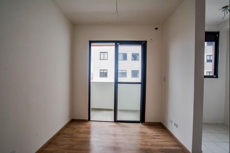 Sala de apartamento para alugar com 2 quartos, 45m² em Vila Aquilino, Santo André