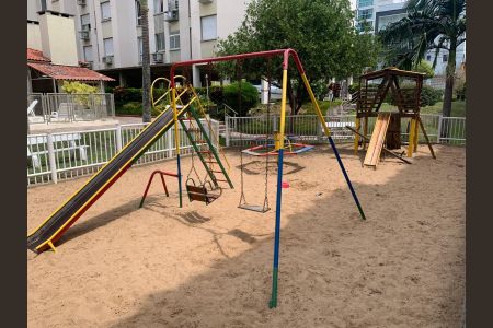 Apartamento à venda com 81m², 3 quartos e sem vaga Apartamento à venda com 81m², 3 quartos e sem vagaÁrea comum - Playground