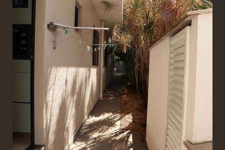 Área de Serviço de casa de condomínio para alugar com 3 quartos, 181m² em Alphaville Araguaia, Goiânia