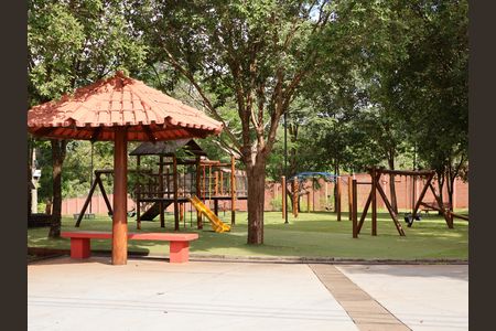 Área comum - Playground de casa de condomínio para alugar com 3 quartos, 181m² em Alphaville Araguaia, Goiânia